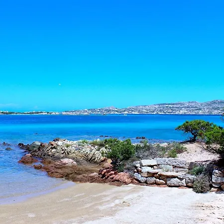 Villa La Maddalena فيلة *