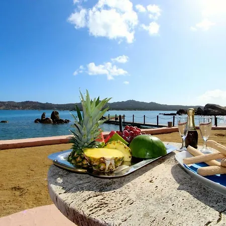 Villa La Maddalena Villa *